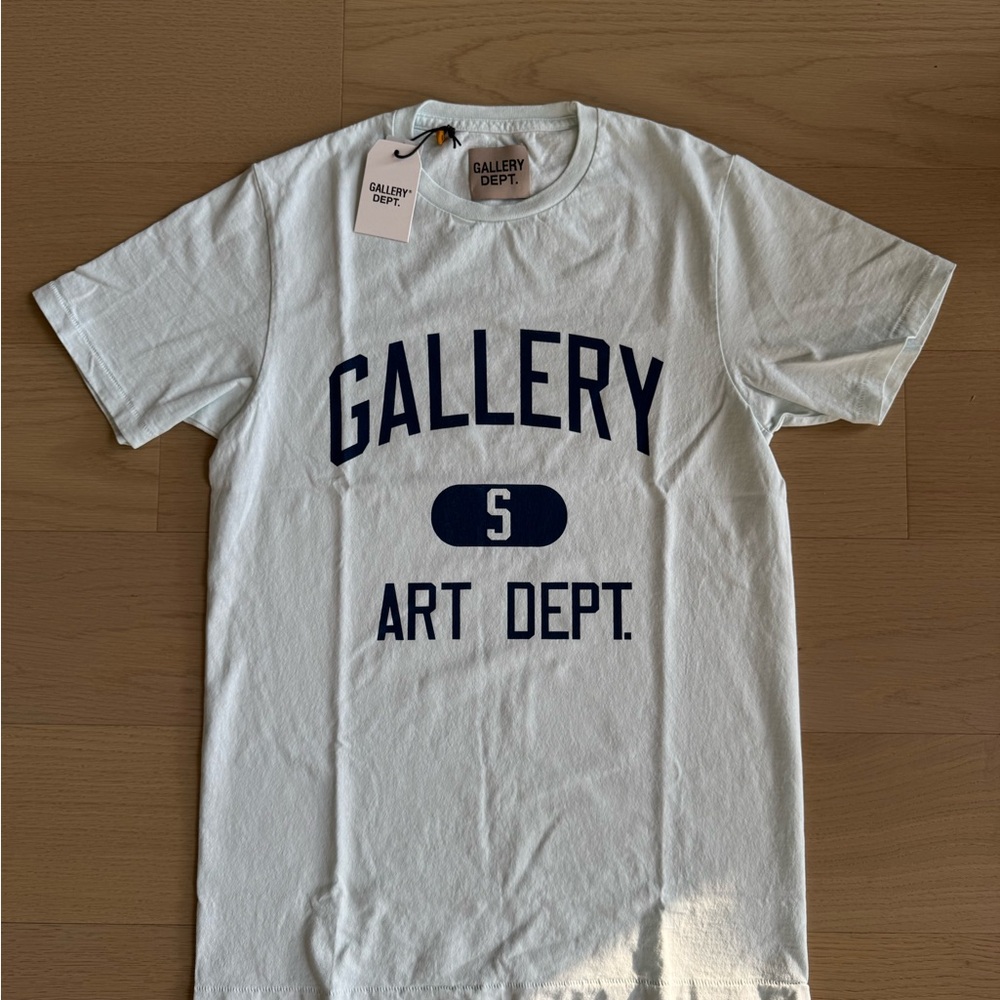 Gallery Dept. White and Blue Short Sleeve Tee